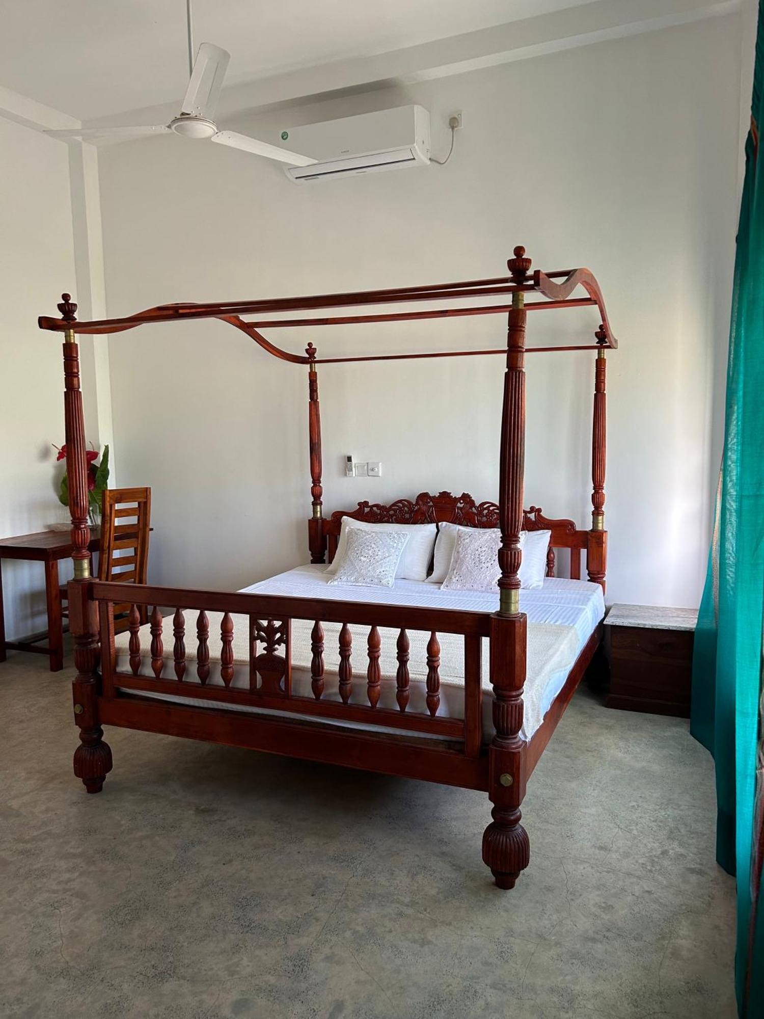 One Bhakthi Hotel Ahangama Eksteriør billede