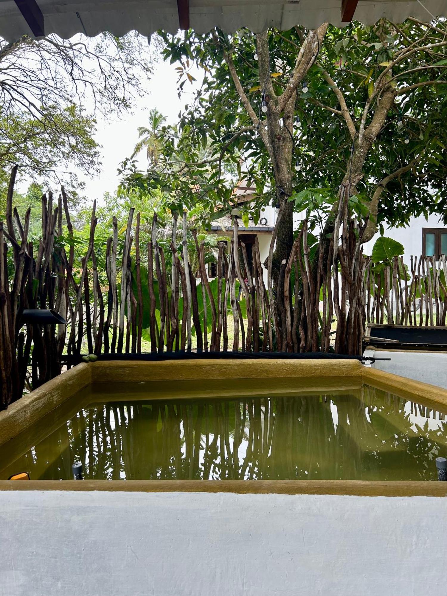 One Bhakthi Hotel Ahangama Eksteriør billede